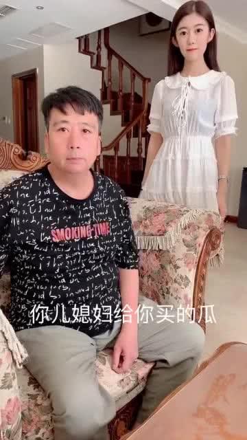 吃瓜公公媳妇视频,揭秘家庭温馨背后的趣味瞬间 第2张 吃瓜公公媳妇视频,揭秘家庭温馨背后的趣味瞬间 第2张